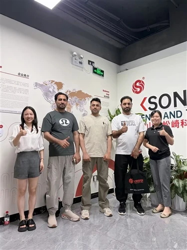 SONGQI global hamkori Amir Zebni Foshan shtab-kvartirasida kesish g'ildiragi ...